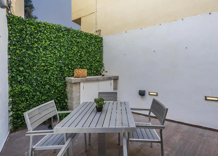 Spinola Bay Hideaway Lägenhet St. Julian's